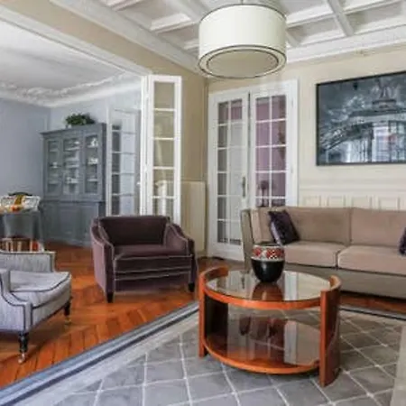La Parisienne - Bed & Breakfast *
