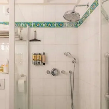 Bed & Breakfast La Parisienne - Paris