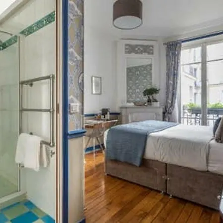 La Chambre Parisienne - Bed & Breakfast *